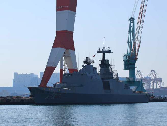台灣新聞通訊社-海軍首套垂直發射系統秀戰力 承德艦打海劍二飛彈成功擊落靶機