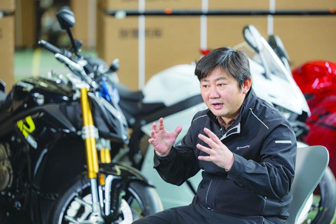 台灣新聞通訊社-早安快評》張雪機車與綠友友(羅慶生)
