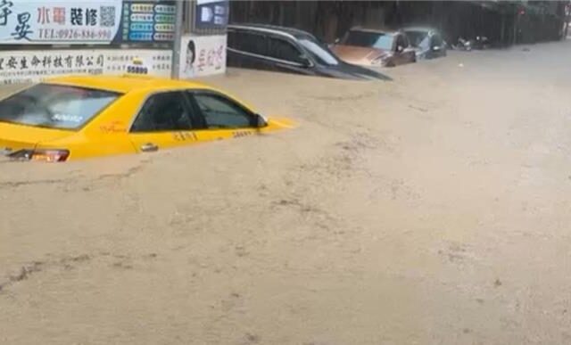 台灣新聞通訊社-豪雨狂炸北市釀150件災情 淹水戶最高可領2萬元