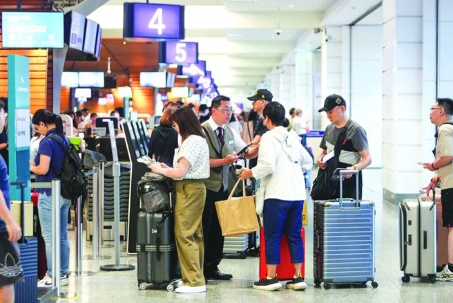 台灣新聞通訊社-跟團注意 觀光署公布旅行社黑名單 1家勒令停業、7家廢照