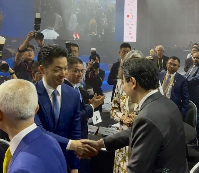 台灣新聞通訊社-蔣萬安與星總理黃循財握手問候掀熱議 網:這就是無限城