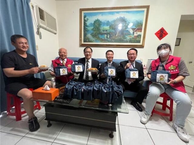 台灣新聞通訊社-關17年出獄變天！他靠「這一味」自立重生 法務部長親訪打氣