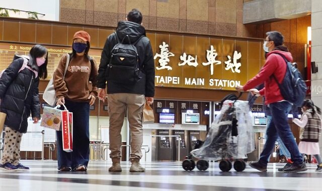 台灣新聞通訊社-微風下令提前撤櫃！北車恐鬧空城 台鐵出手了