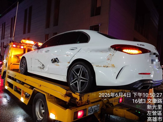 台灣新聞通訊社-國1聯結車擦撞賓士車竟肇逃！ 警調監視器揪真兇