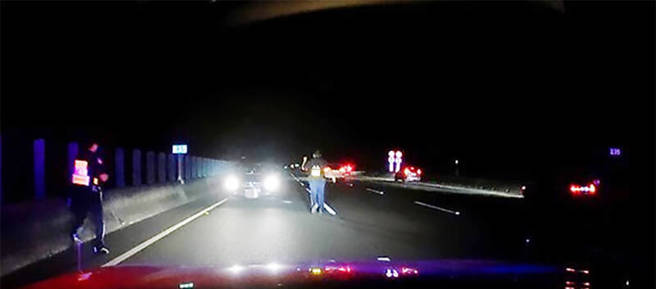 台灣新聞通訊社-嚇死人！國道開錯路竟直接迴轉　65歲男逆向狂飆15公里遭警攔下