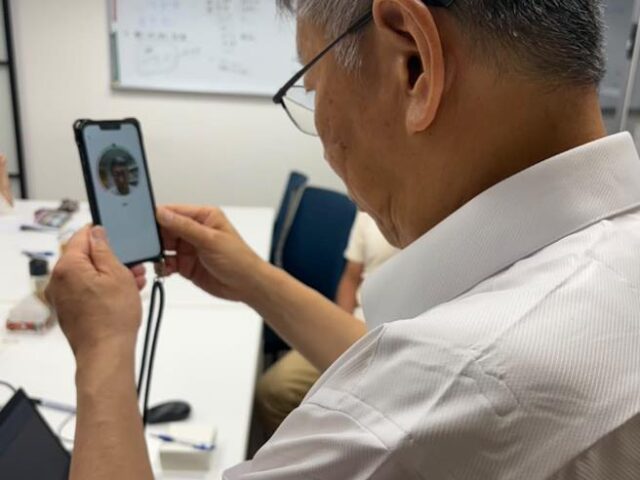 台灣新聞通訊社-柯文哲IG、民眾黨團臉書消失  陳智菡要數發部反映「帳戶查核須有表述時間」