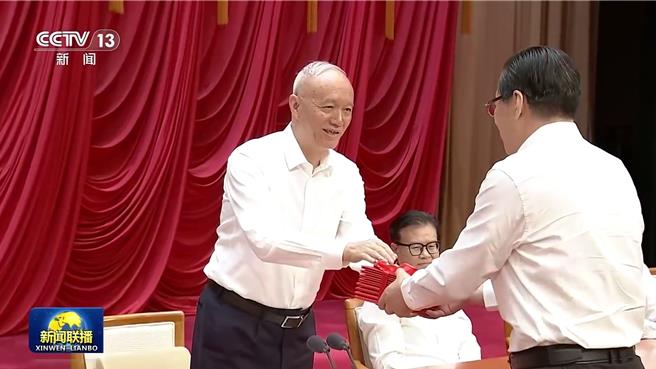 台灣新聞通訊社-以黨校校長身分出席畢業典禮 外媒分析蔡奇黨內影響力再升級