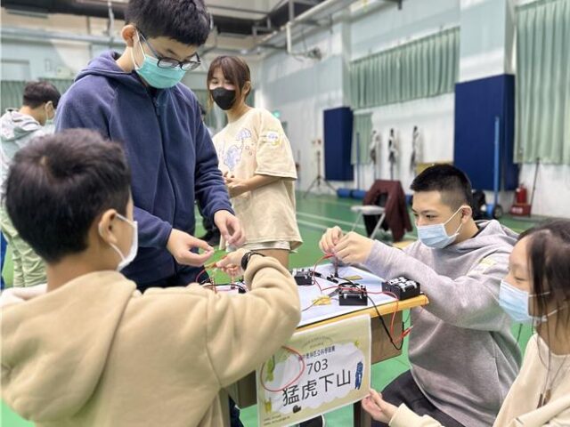 台灣新聞通訊社-半導體產業火紅 護國神山群腳下 校長卻憂心磁吸效應