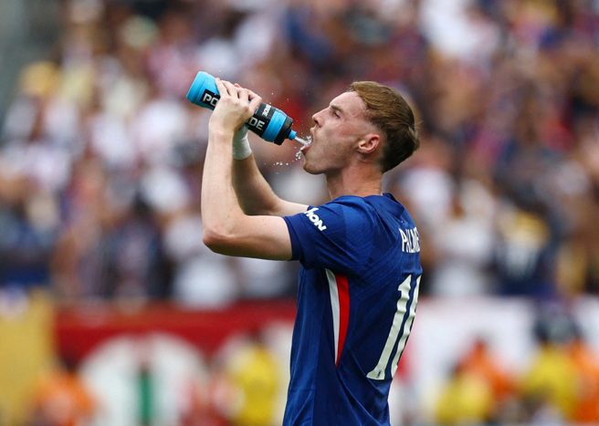 台灣新聞通訊社-世足》「水瓶禁令」挨轟搶錢!FIFA急轉彎 允許帶塑膠瓶