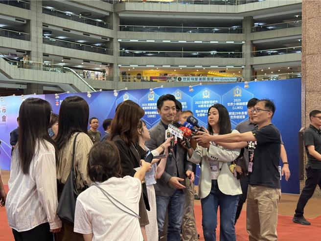 台灣新聞通訊社-沈伯洋喊話未來可以專注市政討論 蔣萬安笑回一句話