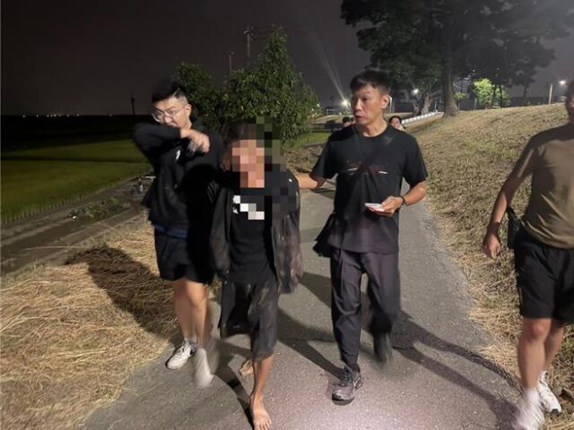 台灣新聞通訊社-高雄亡命毒駕男撞爛警車害警受傷   遭開3槍仍逃逸下場出爐
