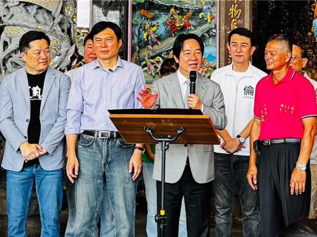 台灣新聞通訊社-賴清德宜蘭參香  讚林國漳：選縣長、選女婿都沒得嫌