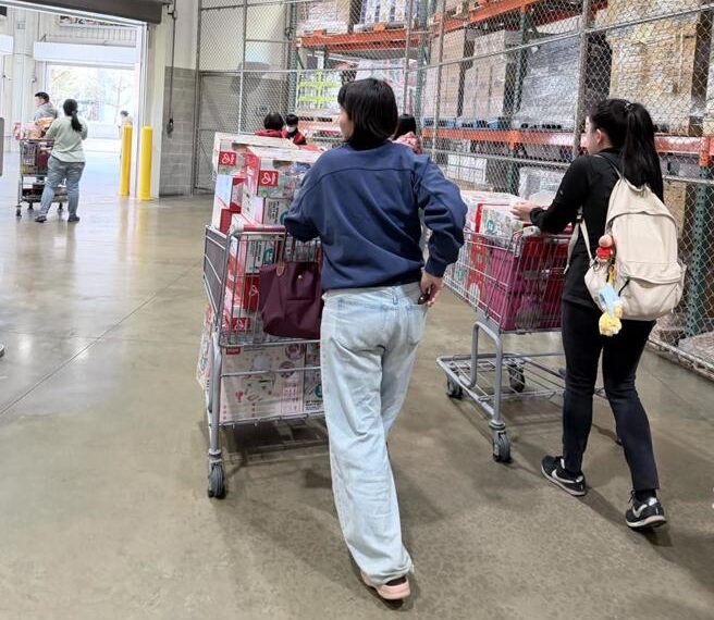 台灣新聞通訊社-影》好市多玩具台之亂延燒！當事人出面：2歲女兒遭詛咒性侵
