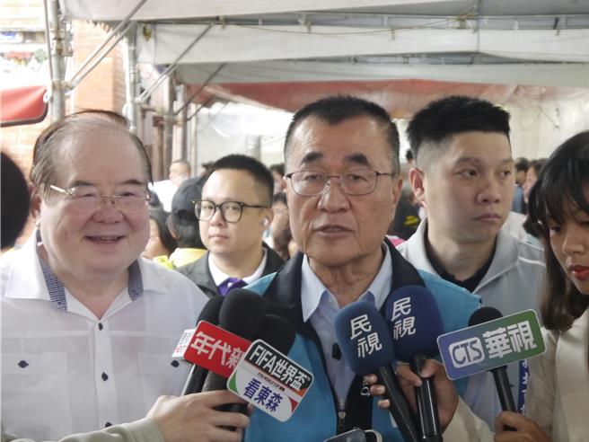 台灣新聞通訊社-白營雙主席同台挺李四川 2份神秘賀禮成活動最大亮點