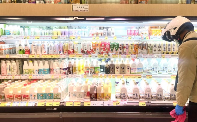 台灣新聞通訊社-超市鮮乳怎挑?營養師教看2重點避雷:大罐不一定划算