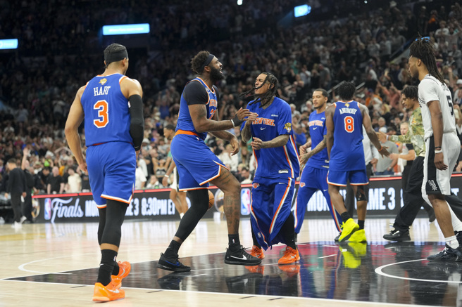 台灣新聞通訊社-NBA》打破53年冠軍荒剩2勝！尼克G3主場門票飆天價