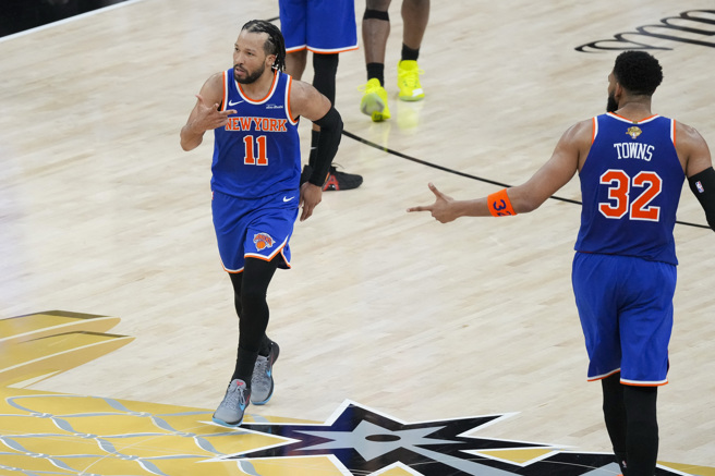 台灣新聞通訊社-NBA》尼克穩了？客場開局2連勝 觸發「奪冠神公式」