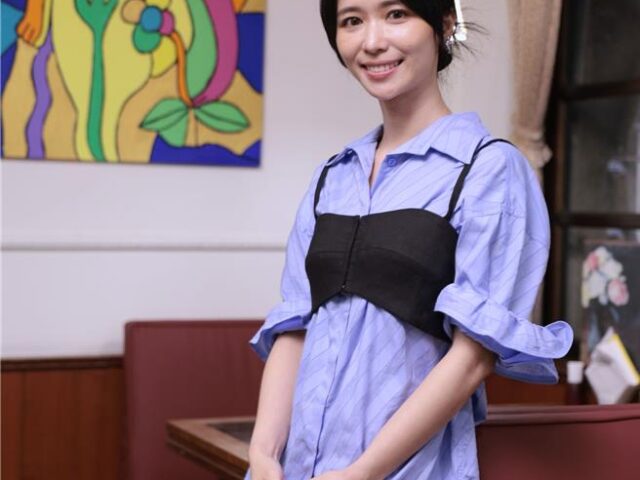 台灣新聞通訊社-獨家》陳明珠闖演藝圈16年「先勇敢再完美」　爸拿AI嬰兒片催進度