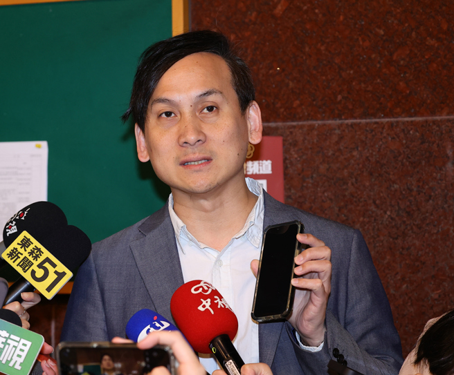 台灣新聞通訊社-校事會議淪「有罪推定」?他揭:挺綠教師也認同葉元之