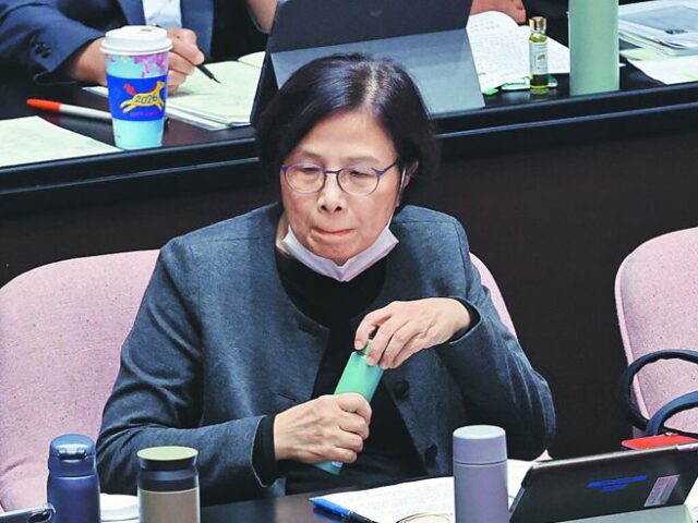 台灣新聞通訊社-快訊》不服遭認定霸凌顏慧欣   楊珍妮晚間發聲：片面之詞