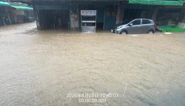 台灣新聞通訊社-內湖淹水要市府立即調查、改善4問題  高嘉瑜臉書被灌爆：高雄比照辦理