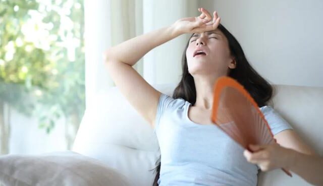 台灣新聞通訊社-天氣熱不只中暑！極端高溫常見10大身體不適　失眠、長痘、腸胃問題有解