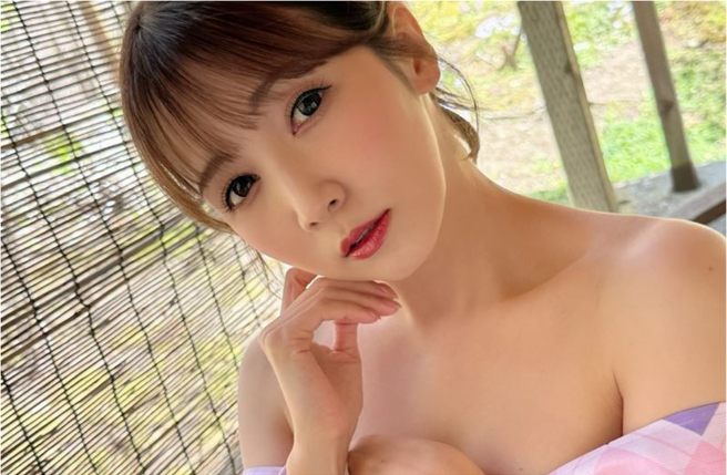 台灣新聞通訊社-知名AV女優驚爆有「大學兒子」?溫泉照瘋傳 急發聲明