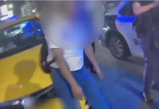 台灣新聞通訊社-司機是詐騙集團!醉男搭小黃狂譙 怒毆運將遭送辦