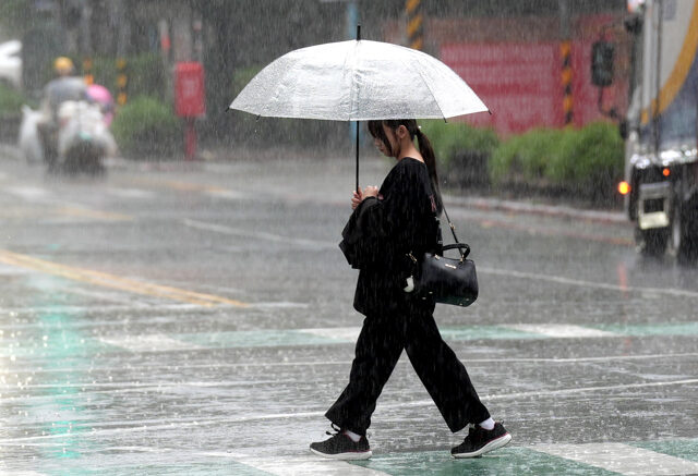 台灣新聞通訊社-國家警報響！大雷雨轟新竹、南投 19縣市大雨特報