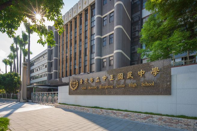 台灣新聞通訊社-精英家長幼兒園就搶卡國中學籍 學區宅開案熱銷7成