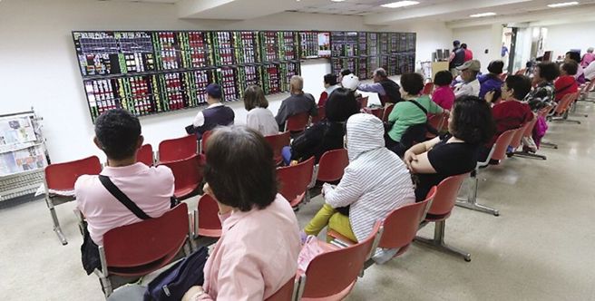 台灣新聞通訊社-金融股漲出避風港行情!7金控同日開股東會 重點一次看