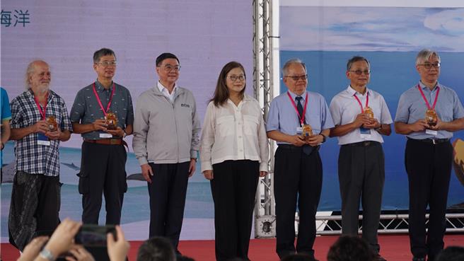 台灣新聞通訊社-國家海洋日主權誓師 管碧玲喊「海巡在主權就在」