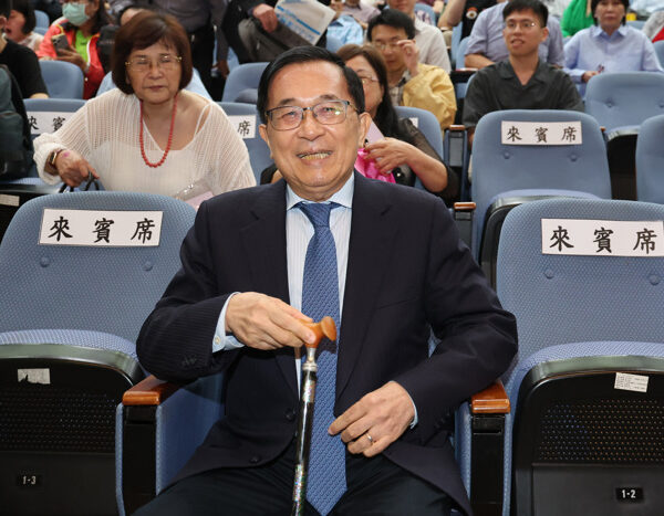 台灣新聞通訊社-扁突問特赦還算數嗎 郭正亮揭綠營卡在1事：他在醞釀能量