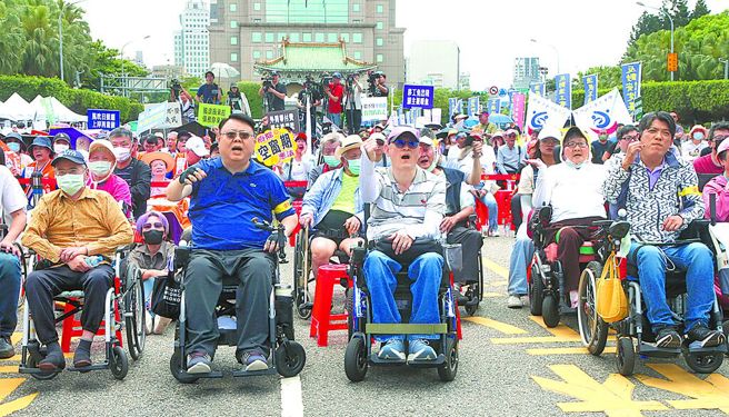 台灣新聞通訊社-移工零付費獨厚特定行業？家事雇主憂：3年後恐無人來台
