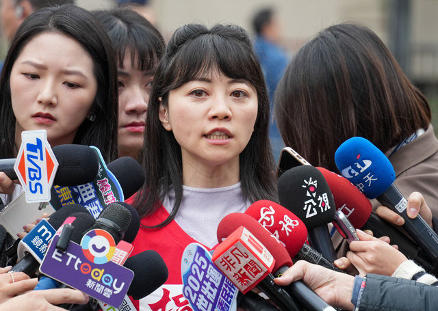 台灣新聞通訊社-高嘉瑜出手了「給沈伯洋上一課」 反遭他嗆「避重就輕」