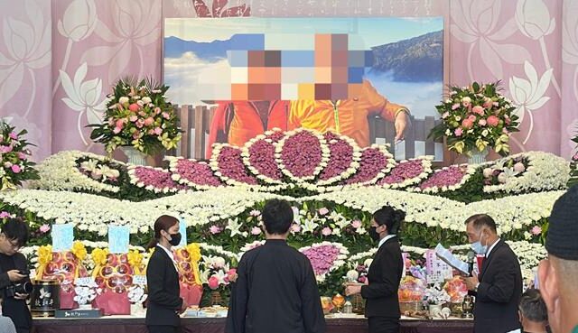 台灣新聞通訊社-氣爆奪2命麵包店夫妻今告別式 家屬盼「還我們一個公道」