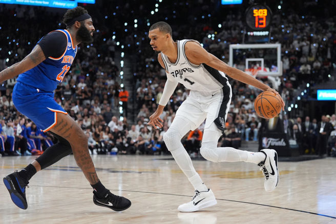 台灣新聞通訊社-NBA》尼克G2爭議技術犯規獲撤銷 球迷互指裁判偏袒對手