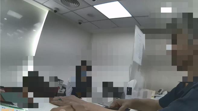 台灣新聞通訊社-女網友賣礦石他險噴10萬 一句「借表妹」警急阻匯款