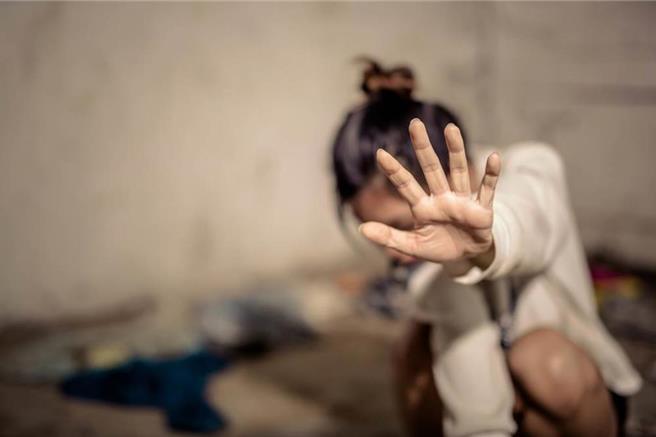 台灣新聞通訊社-狼導師性侵2國小女童!最高法院判決出爐
