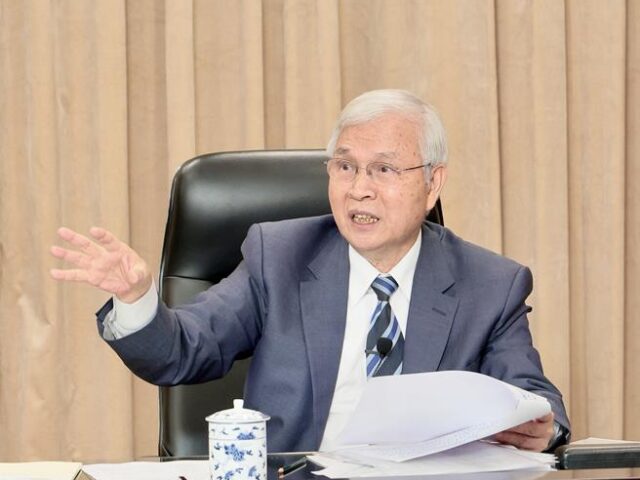台灣新聞通訊社-楊金龍首提台股造成民眾擴大借貸：緊盯信用擴張狀況