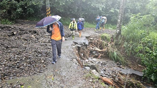 台灣新聞通訊社-高雄暴雨警戒!水災應變中心升二級開設