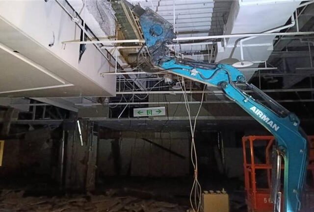 台灣新聞通訊社-台中新光三越氣爆5死案審理　怪手成瓦洩主因？引檢辯爭執