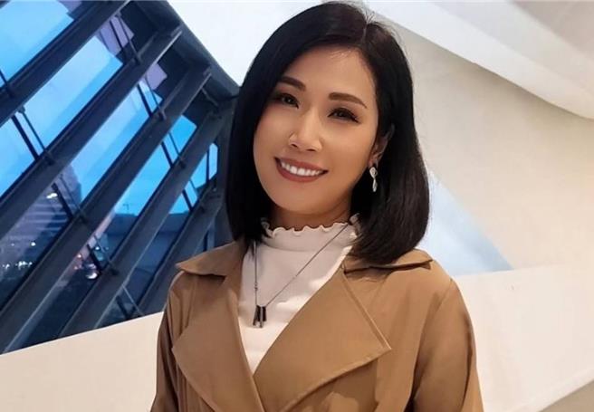 台灣新聞通訊社-「小江蕙」出事!唱一半驚見白衣男衝上台遞不明液體急尋人