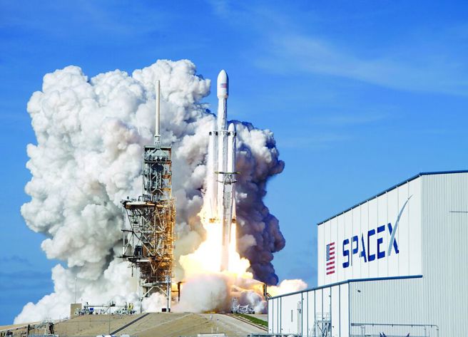 台灣新聞通訊社-SpaceX本周掛牌 史上最大IPO恐引爆500億美元換股賣壓