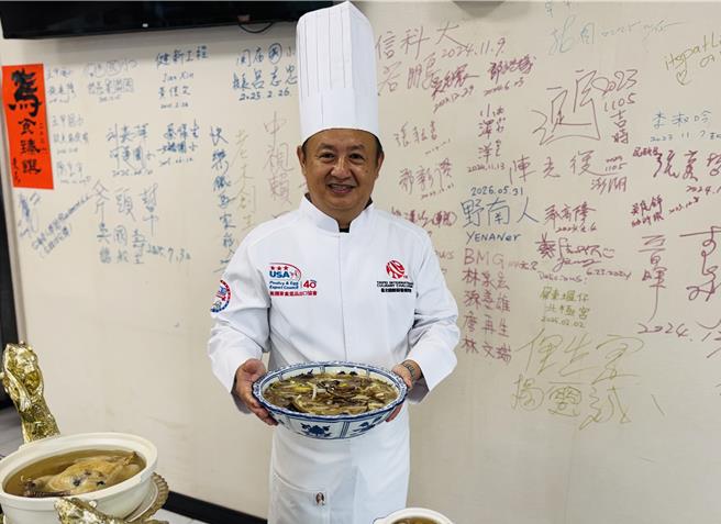 台灣新聞通訊社-影》15秒炒鱔魚!台南總舖師秀「黃金秒數」功力