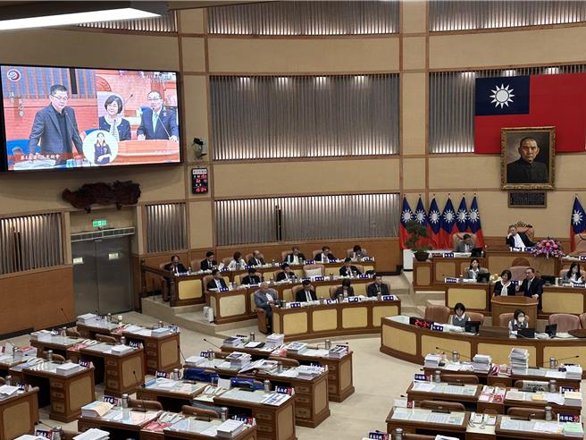台灣新聞通訊社-WHO示警狂噴白煙無效？新北議員籲檢討消毒模式