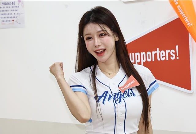 台灣新聞通訊社-李雅英椅子舞惹議又被問「李多慧穿制服」！鬆口應援心聲：多思考評估