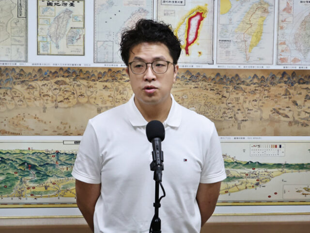 台灣新聞通訊社-沈伯洋酸「蔣不聽」 鍾沛君拋5個「難道」反嗆！