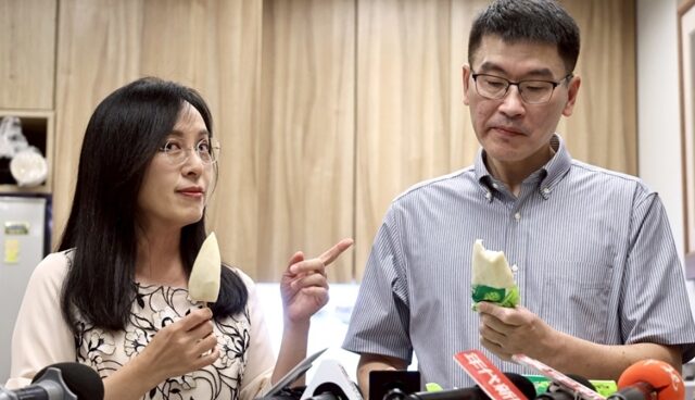 台灣新聞通訊社-吃冰棒滅火也沒用？鳳梨釋迦風暴未停 他揭關鍵原因