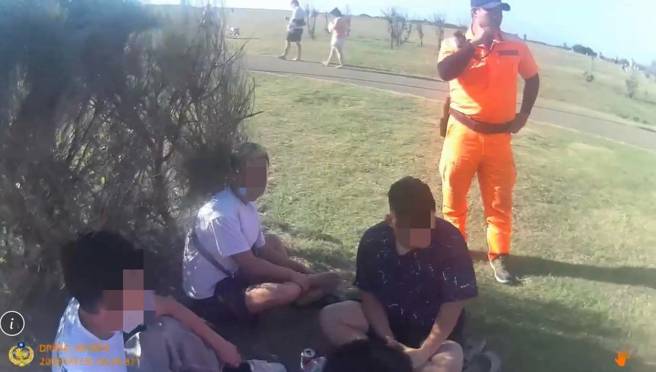 台灣新聞通訊社-躲不了!4失聯移工南寮港區爽喝被盯上 海巡鷹眼秒揪送辦